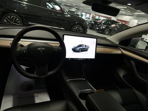 Tesla Model 3 bild 17