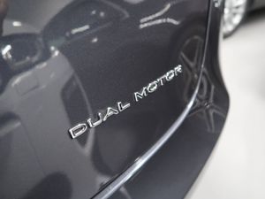 Tesla Model 3 bild 16