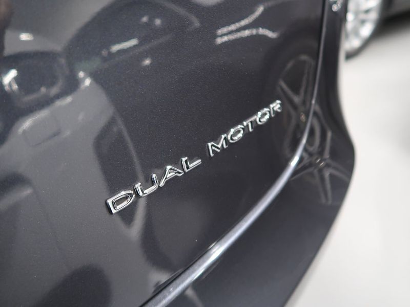 Tesla Model 3 bild 16