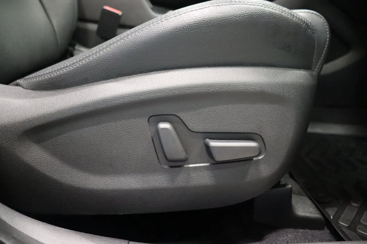 Vehicle image 29
