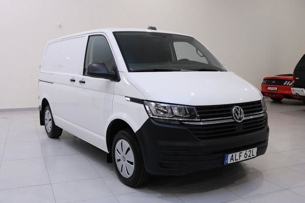 Volkswagen Transporter T30 2.0 TDI SCR / Värmare / Dragkrok / MOMS - 2023