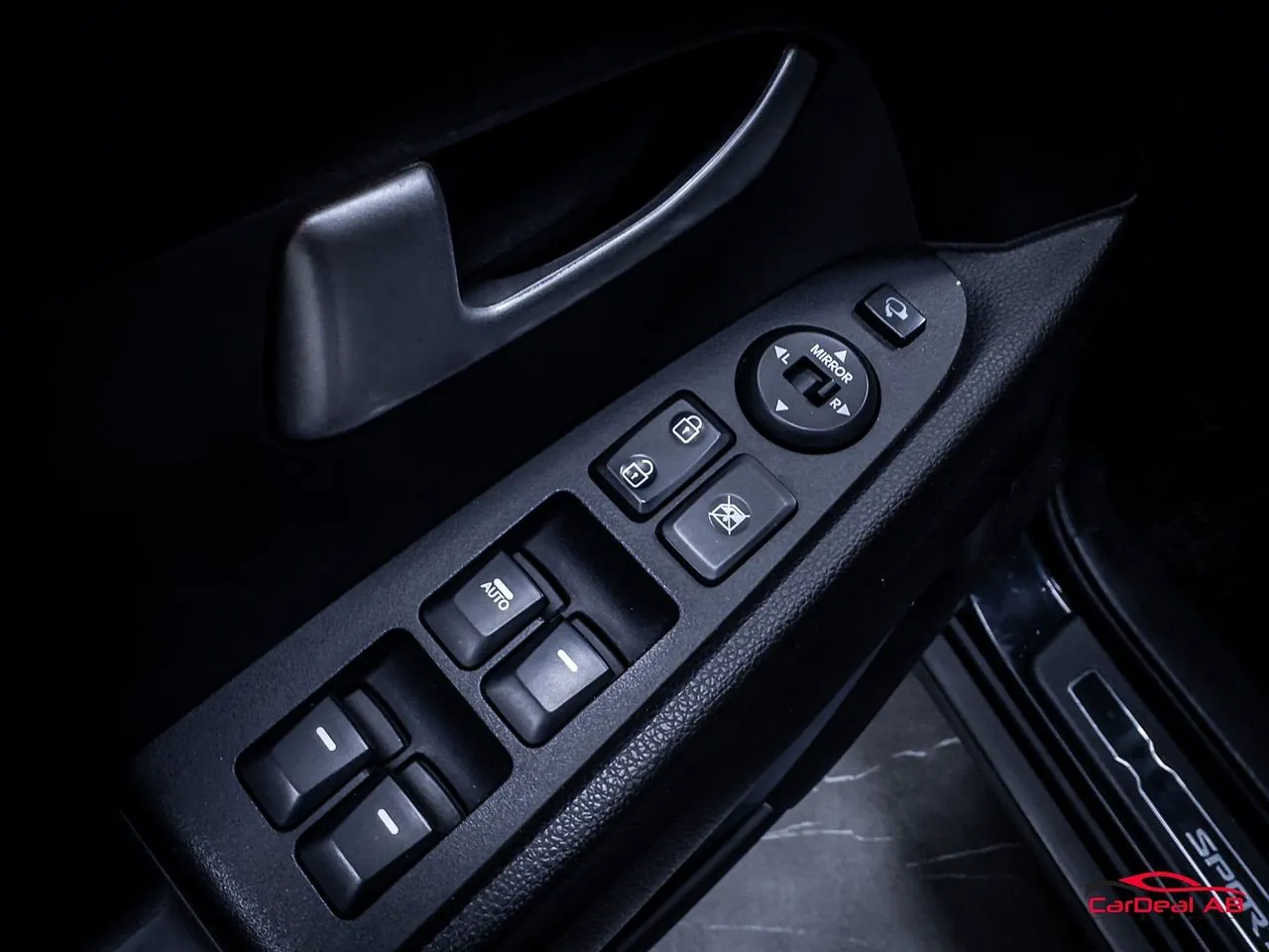 Vehicle image 26