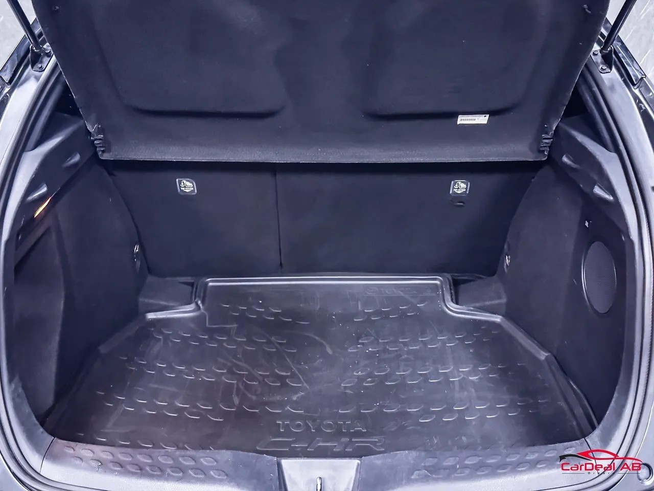 Vehicle image 17