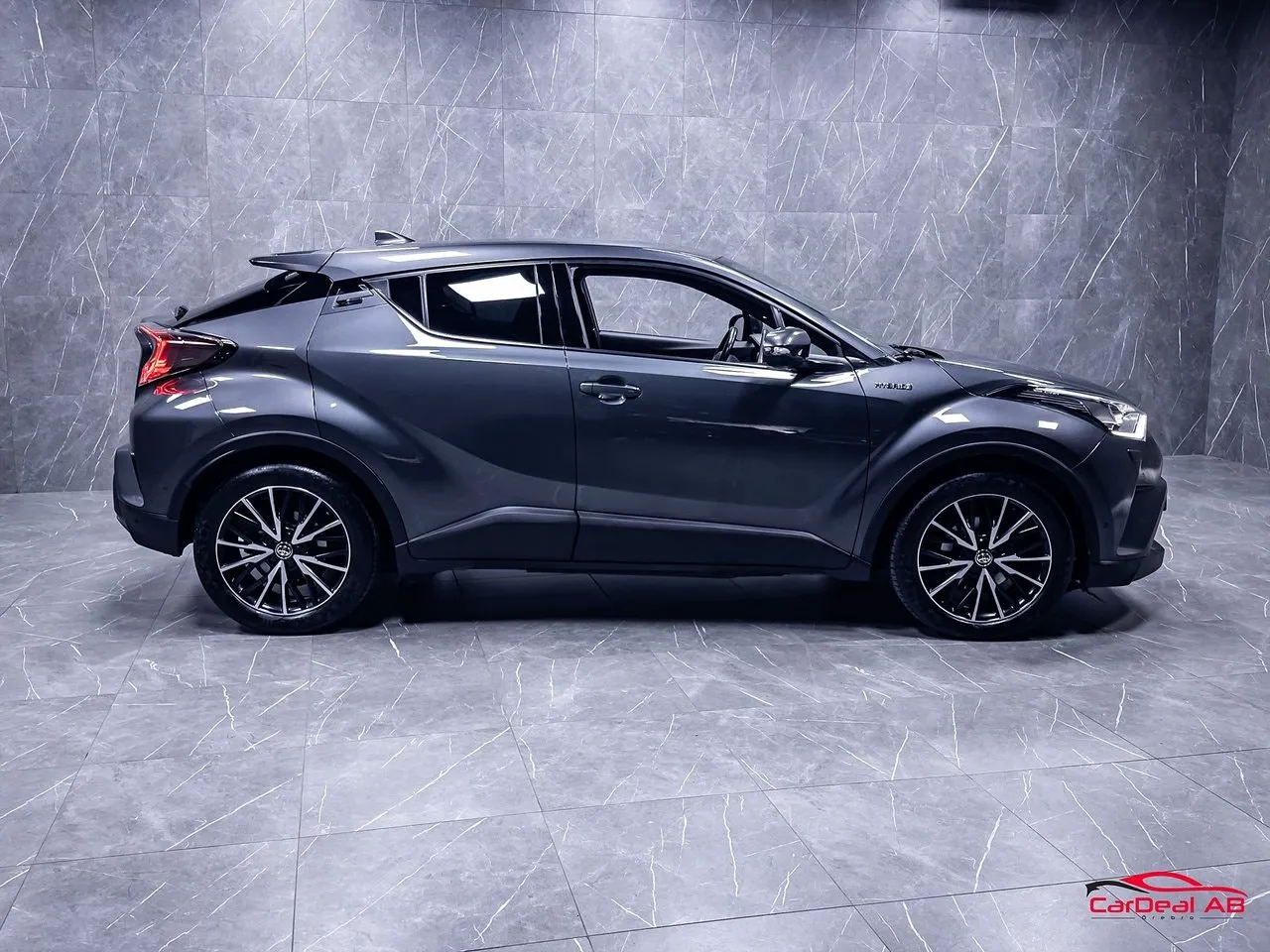 Vehicle image 7