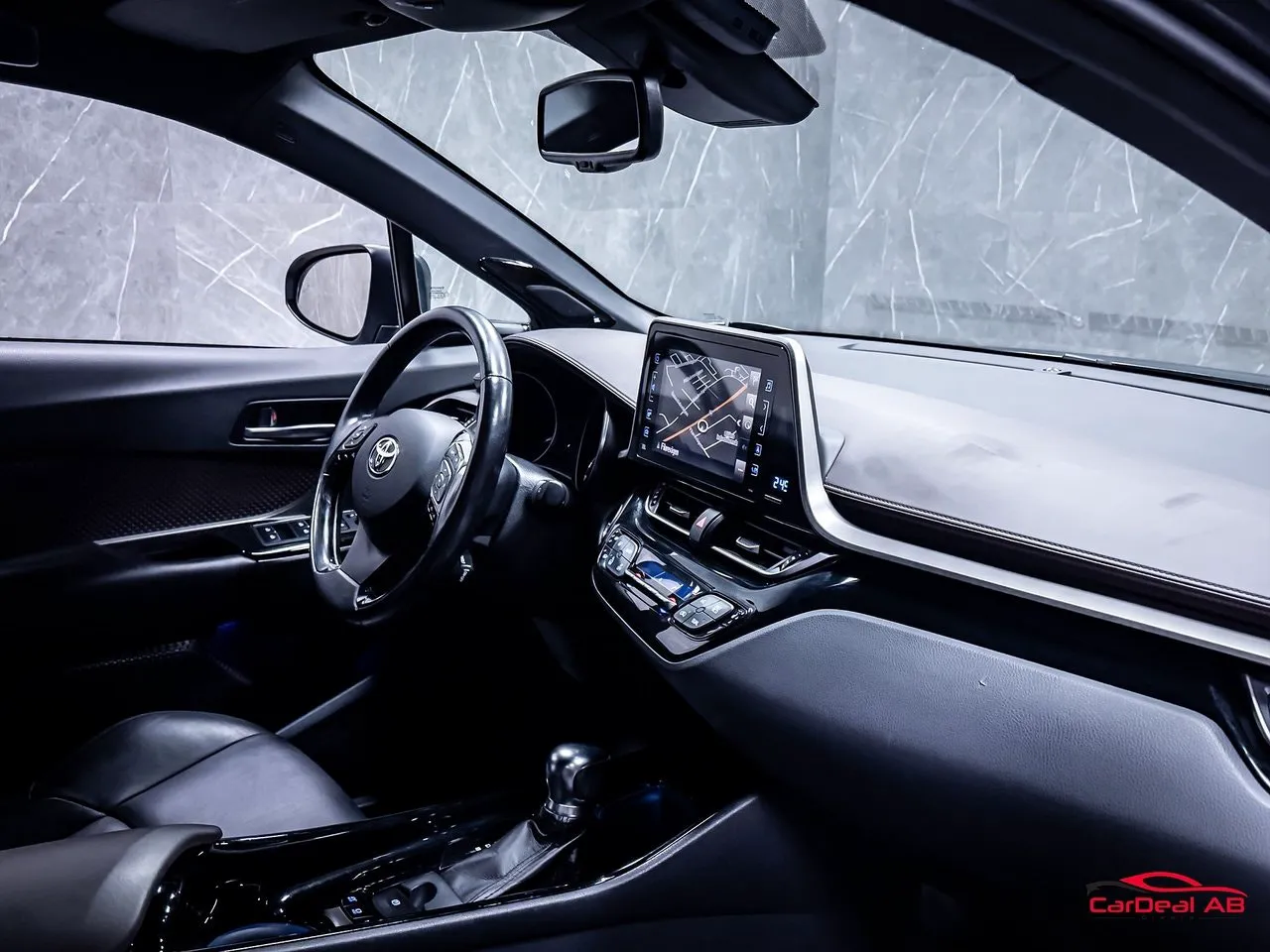 Vehicle image 12