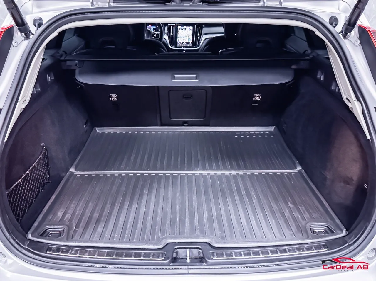 Vehicle image 16