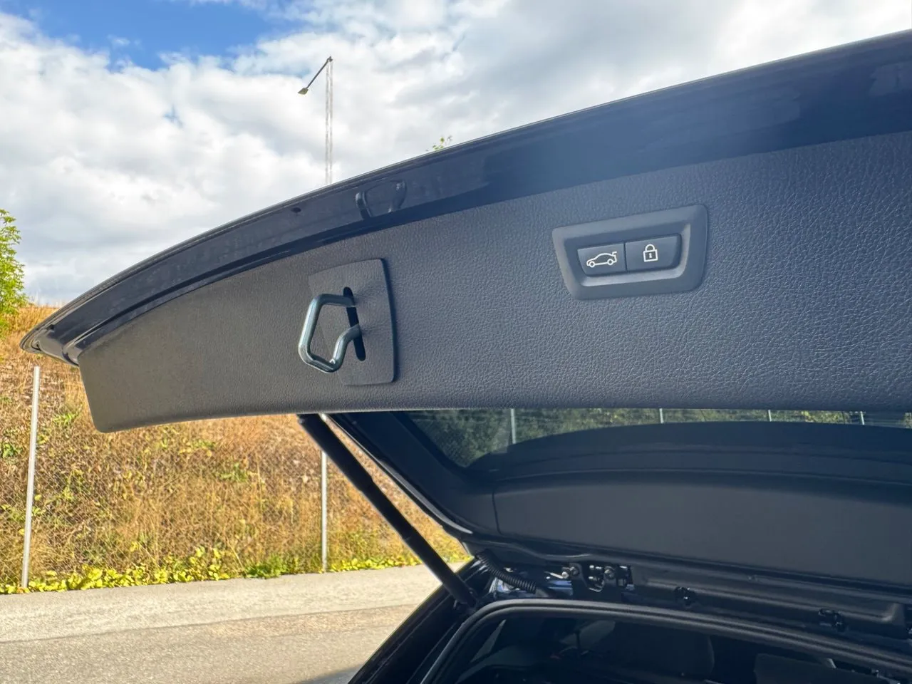 Vehicle image 34