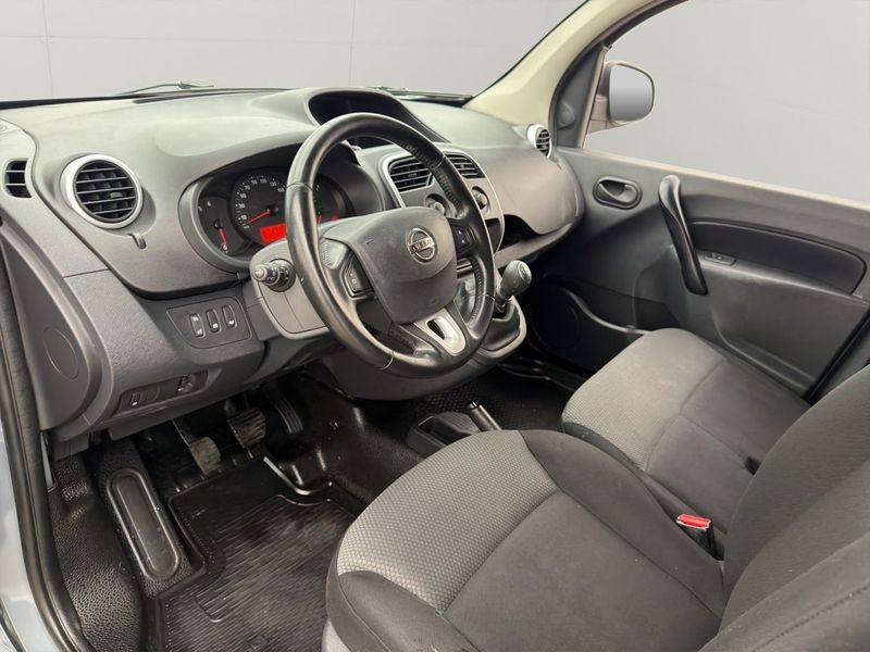 Nissan NV250 bild 14