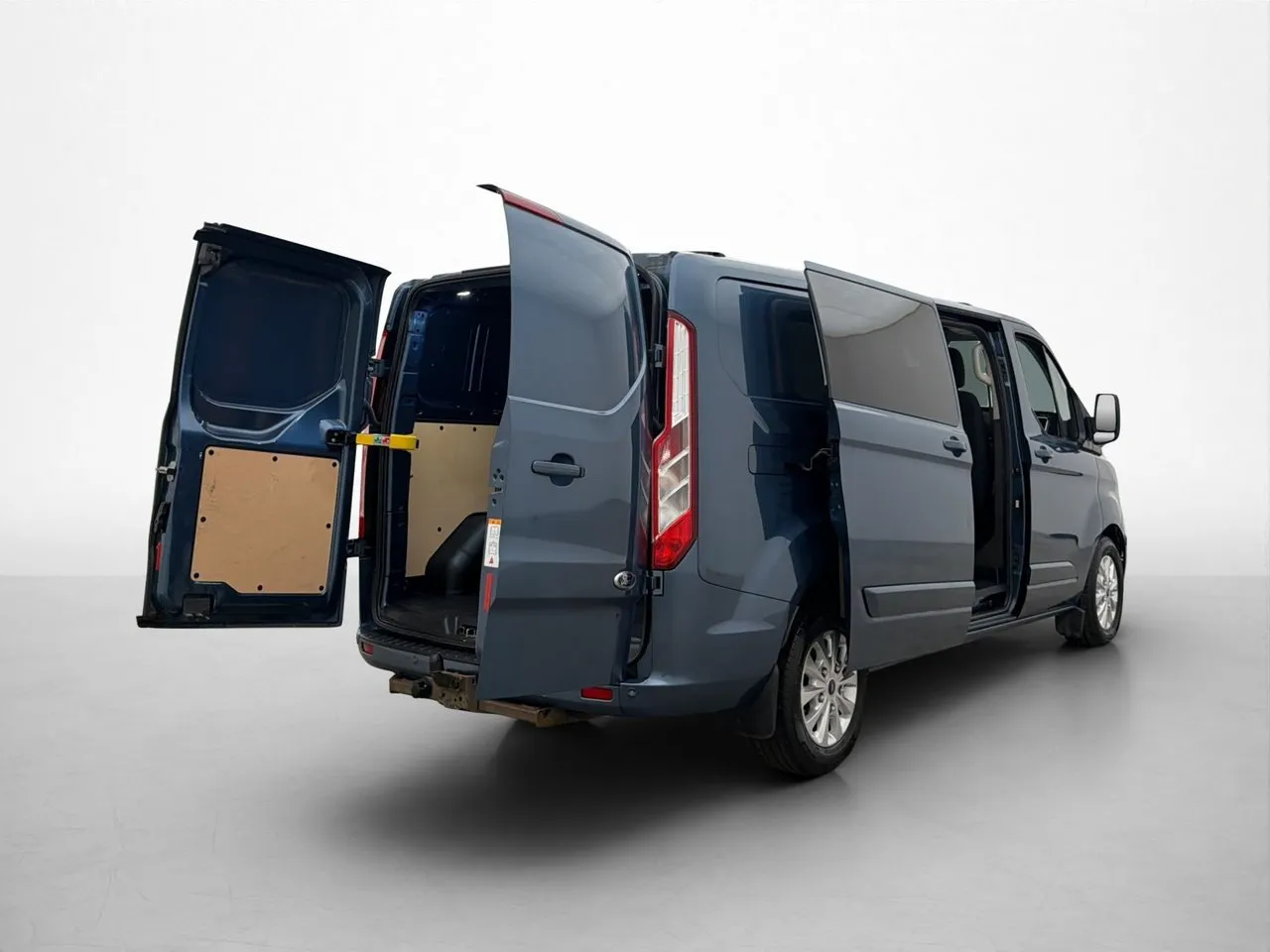 Vehicle image 13