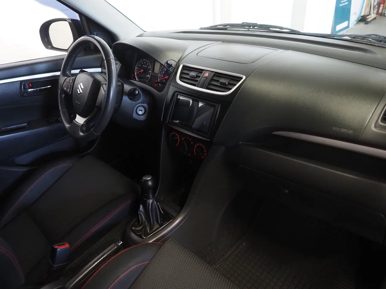 Vehicle image 8