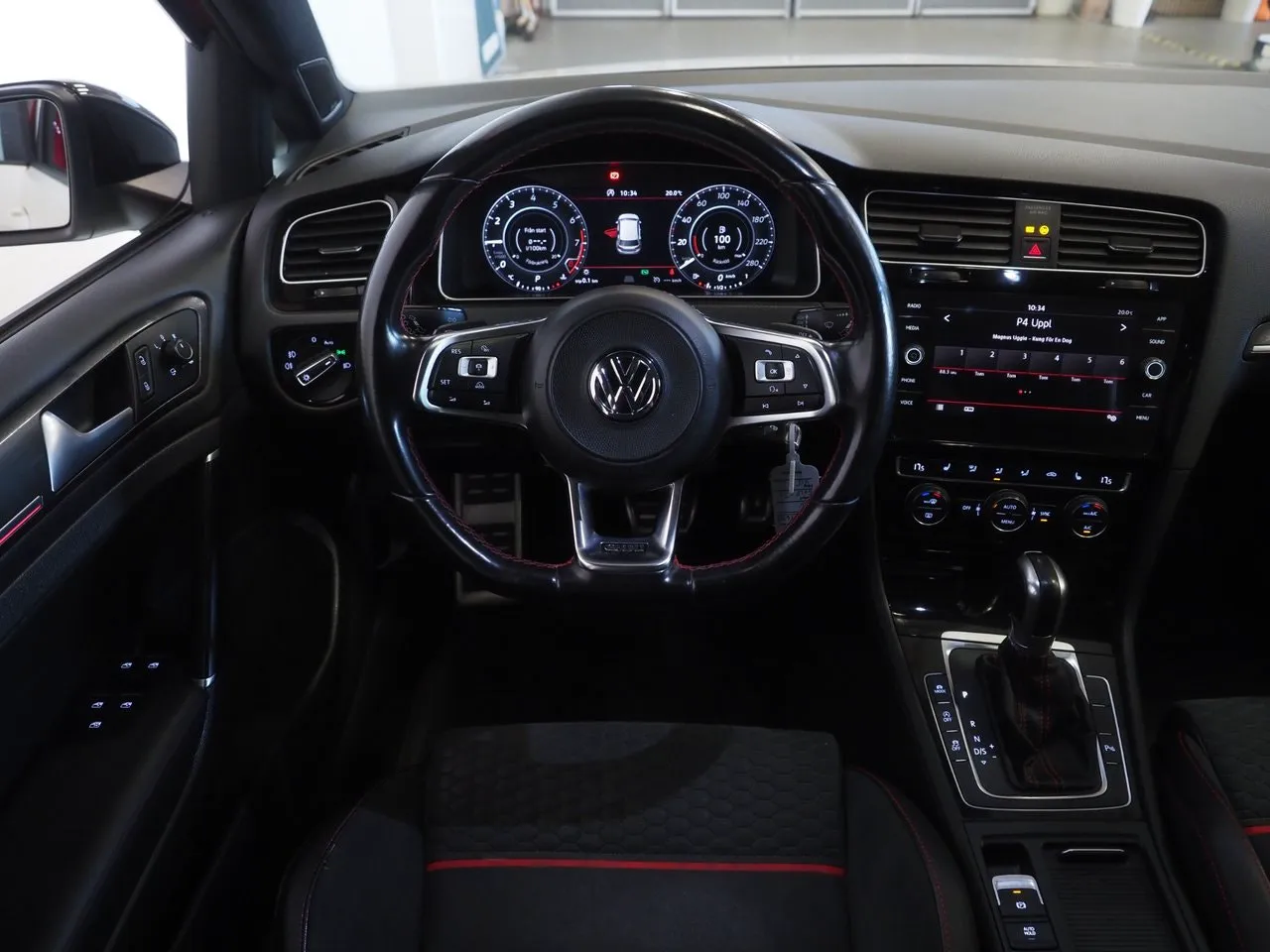 Vehicle image 14