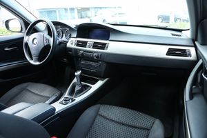 BMW 320 bild 14