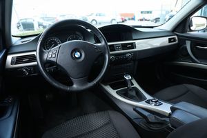 BMW 320 bild 12
