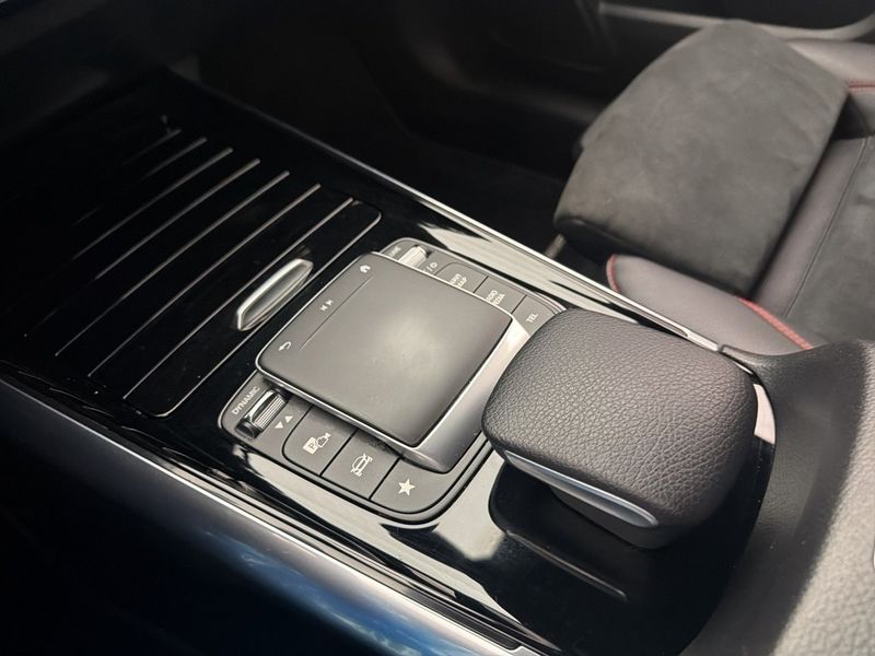 Mercedes GLA250 bild 24