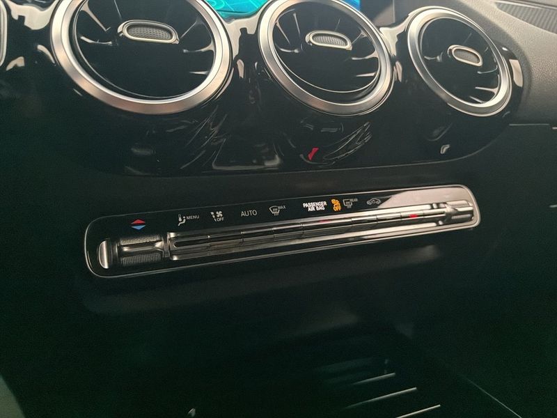 Mercedes GLA250 bild 23