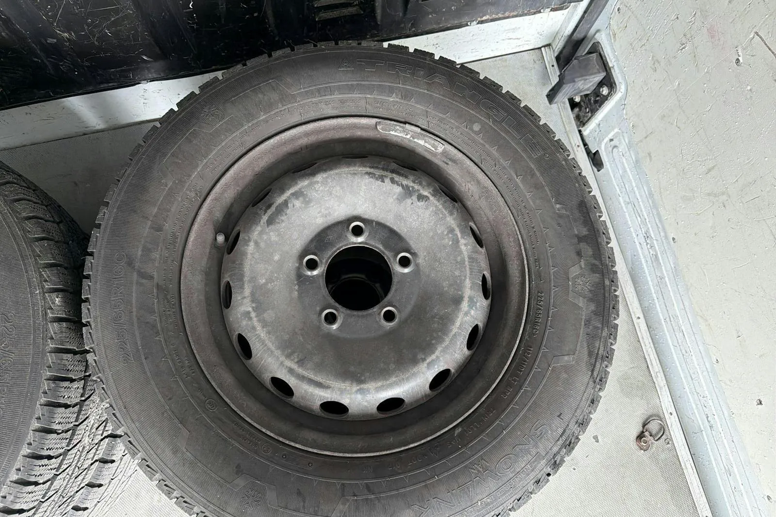 Vehicle image 11