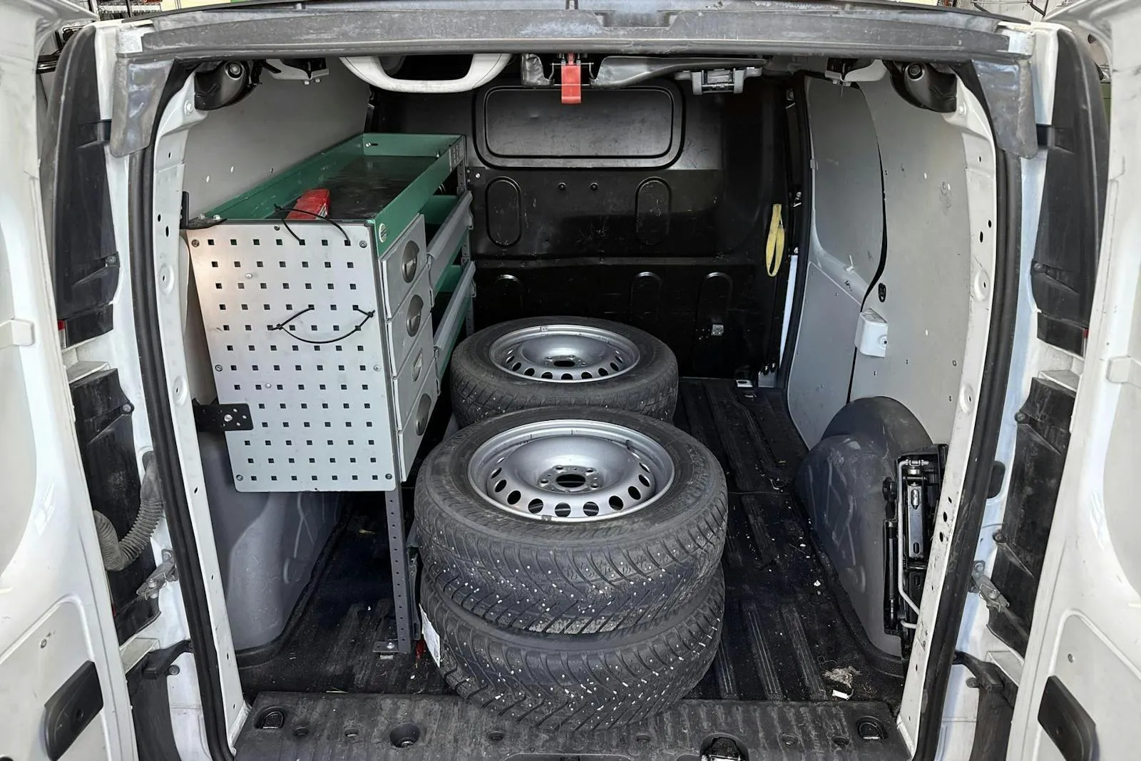 Vehicle image 8