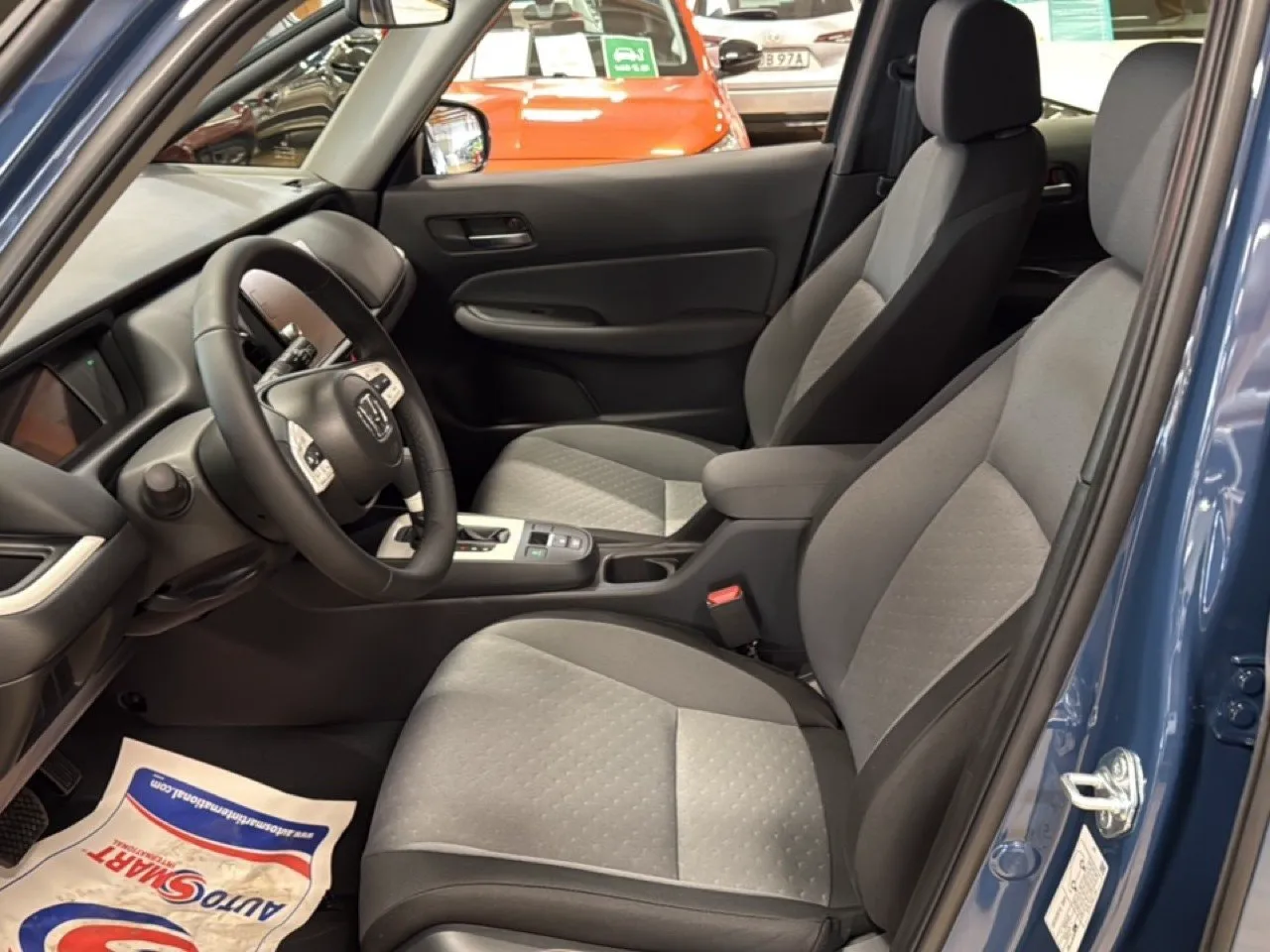 Vehicle image 7