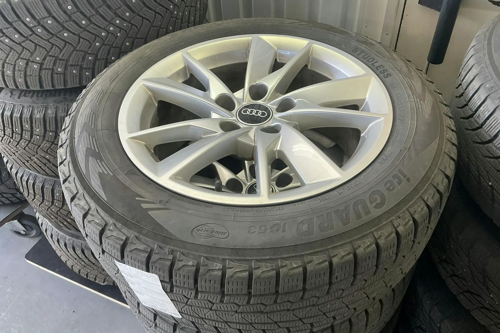 Vehicle image 12