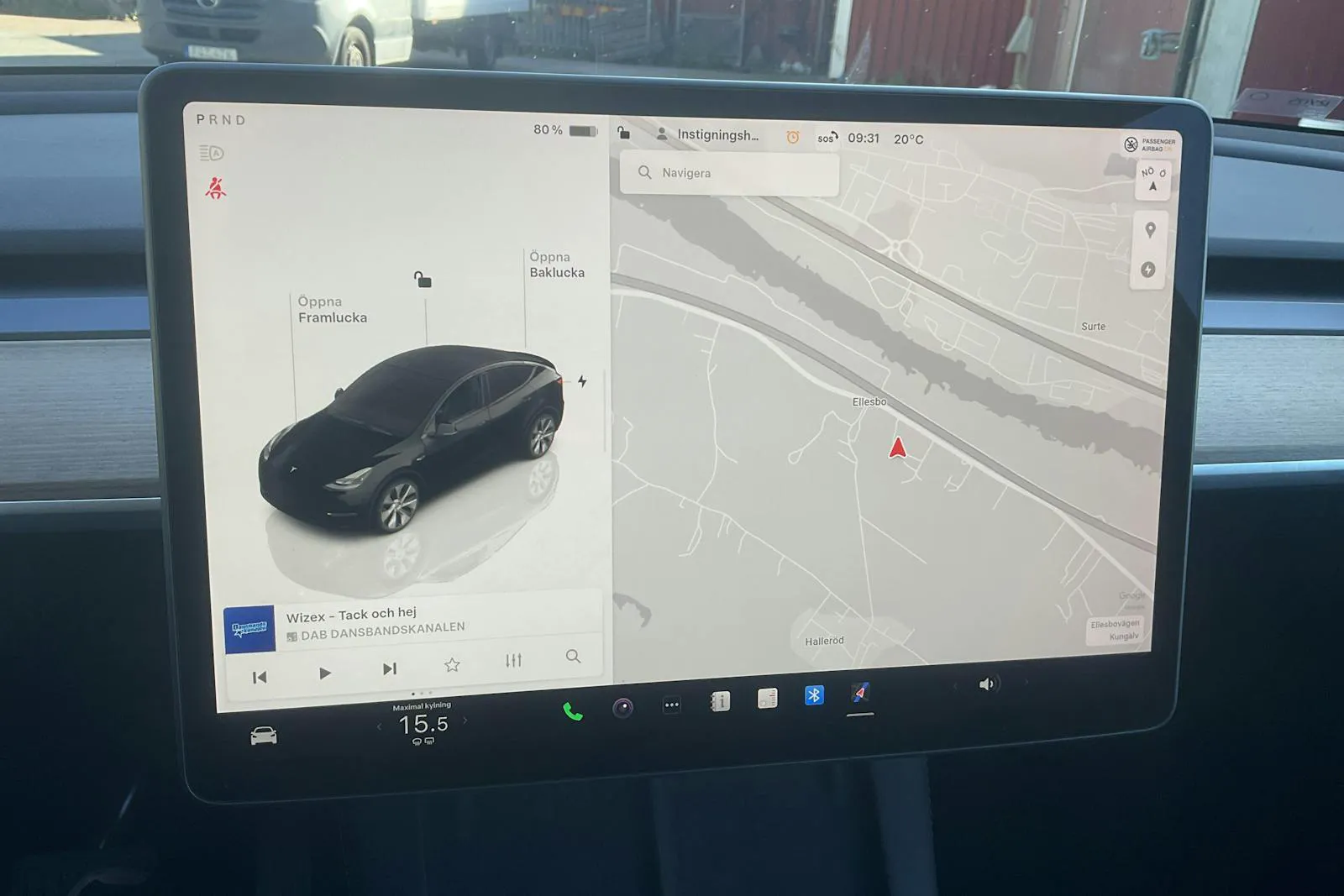 Vehicle image 11