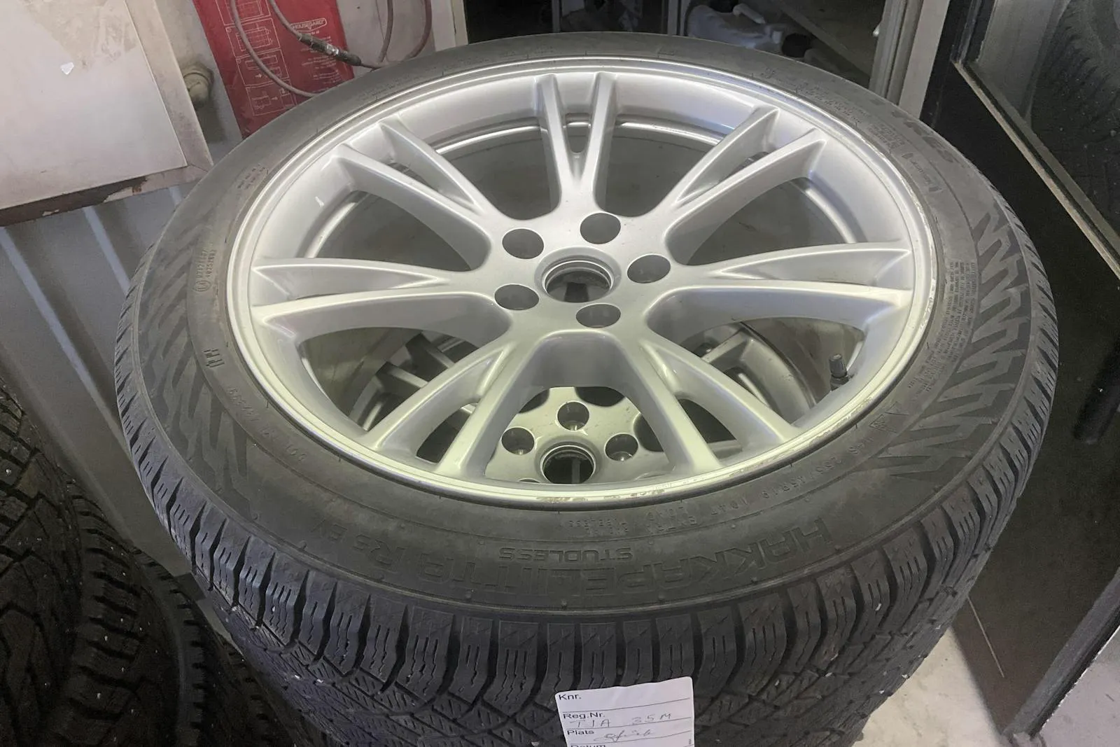 Vehicle image 17