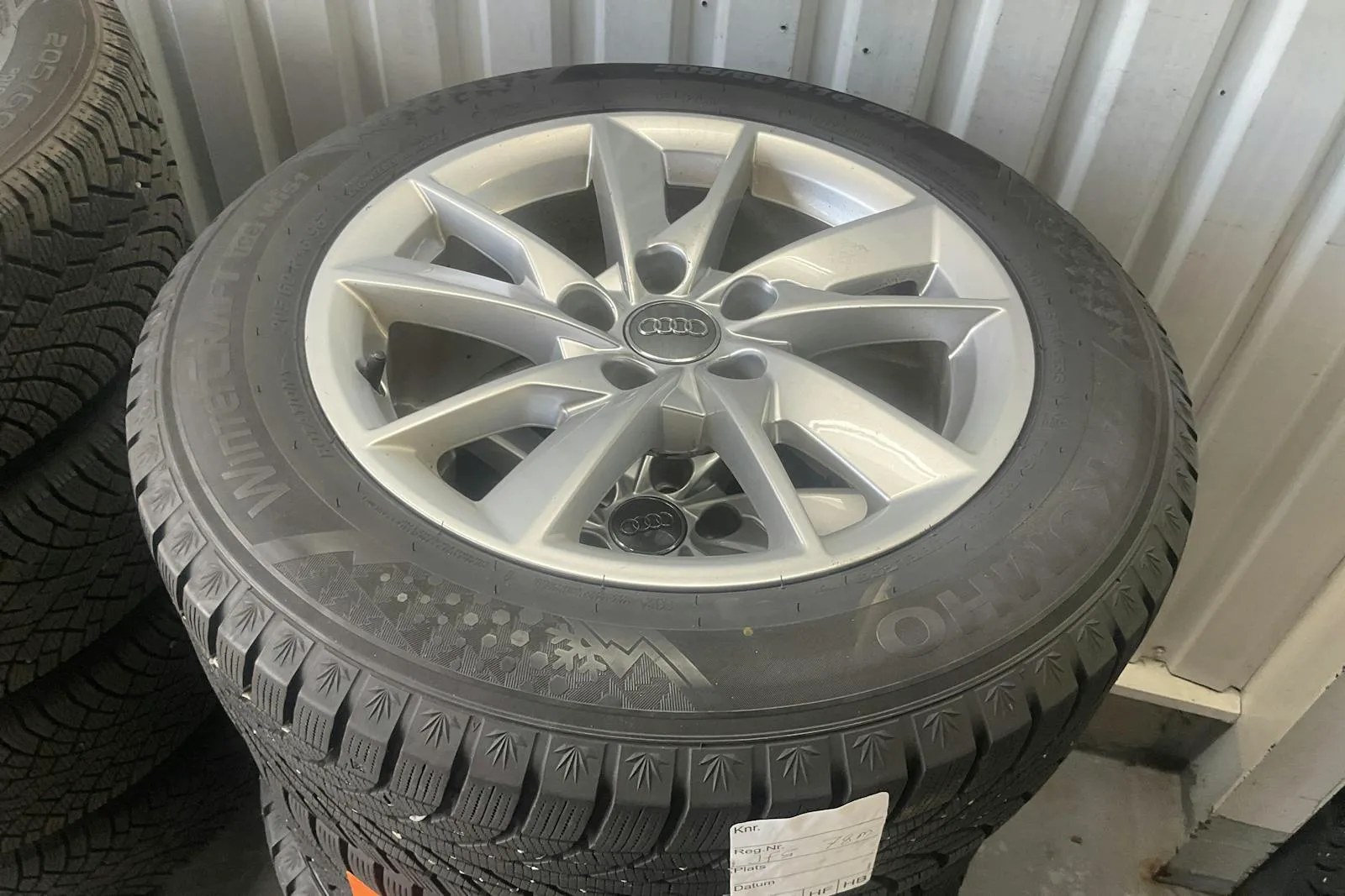 Vehicle image 13