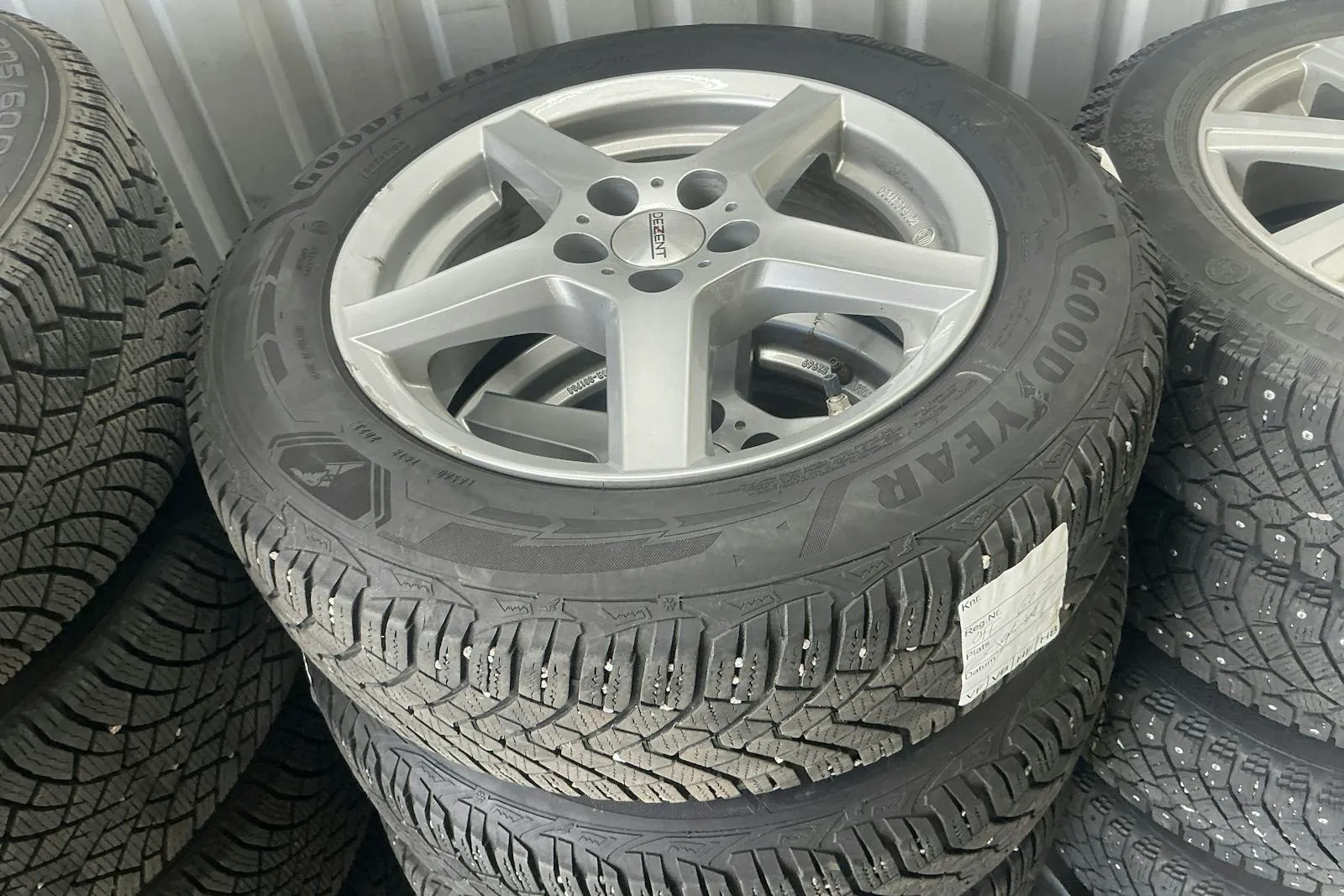 Vehicle image 11