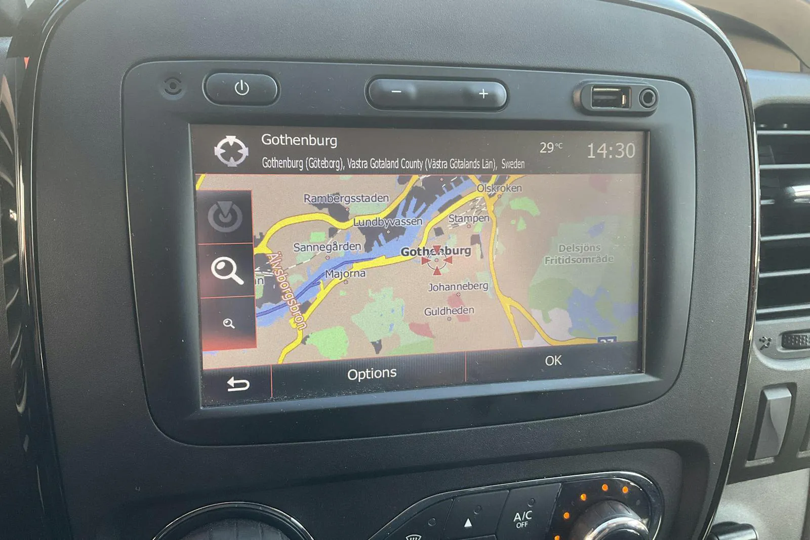 Vehicle image 11
