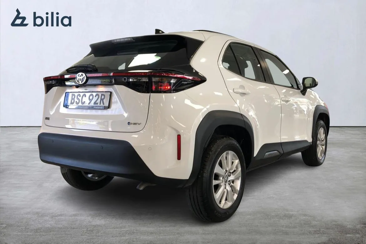 Vehicle image 18