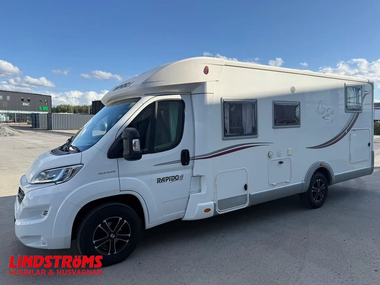 Vehicle image 24