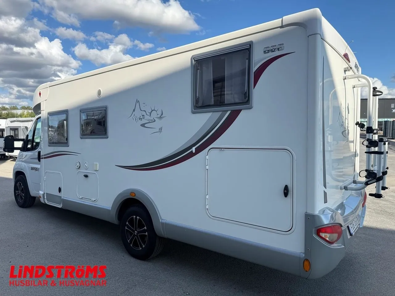 Vehicle image 23