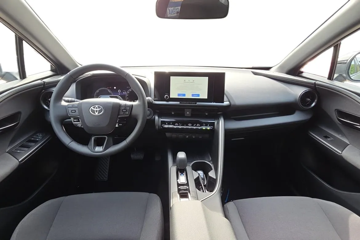 Vehicle image 7