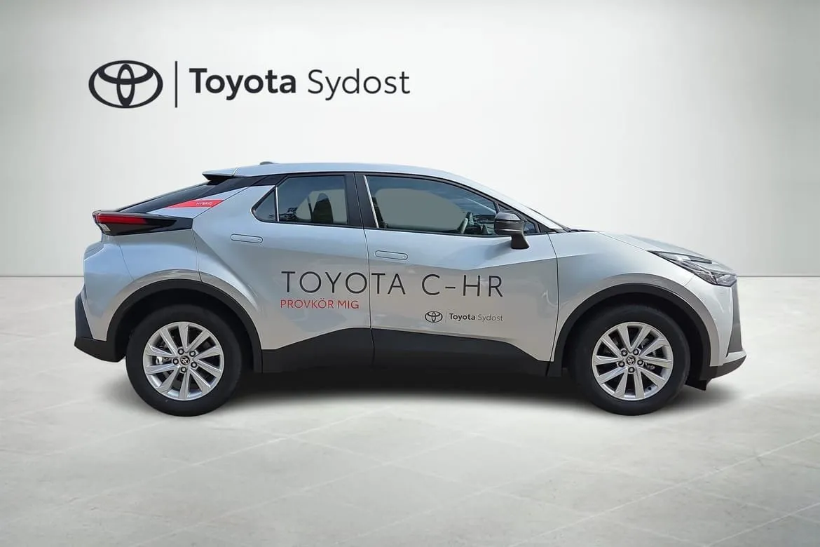 Vehicle image 15