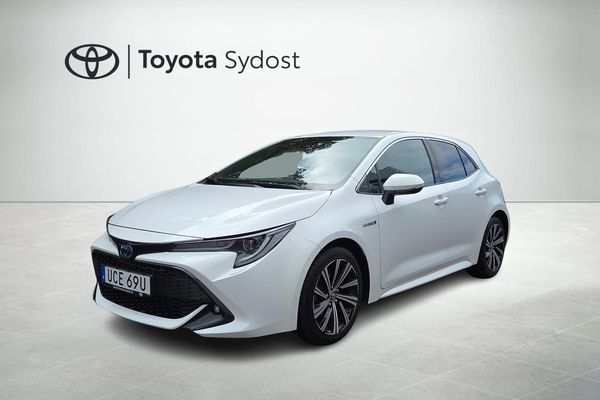 Toyota Corolla Style Backkamera, Dragkrok, Rattvärme mm - 2021