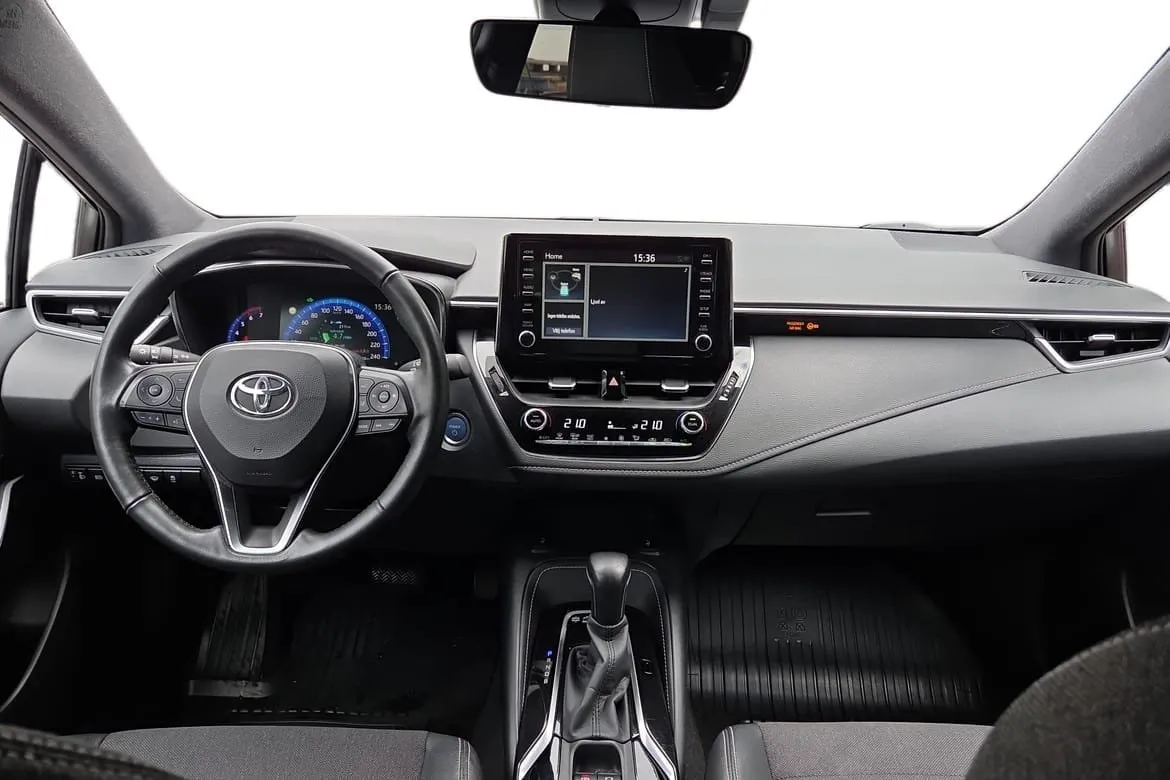 Vehicle image 10