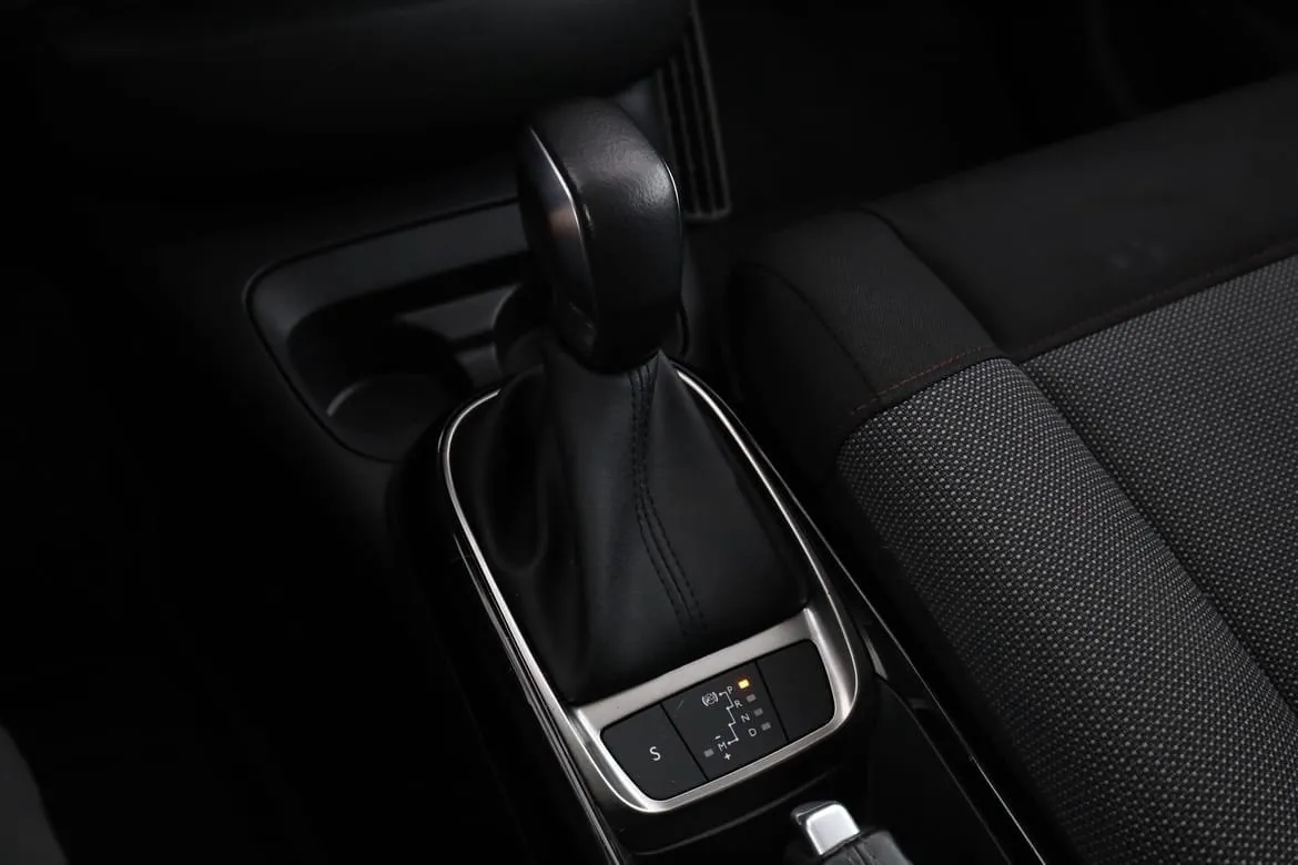 Vehicle image 25