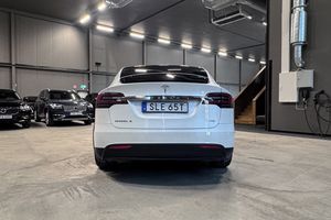 Tesla Model X bild 5