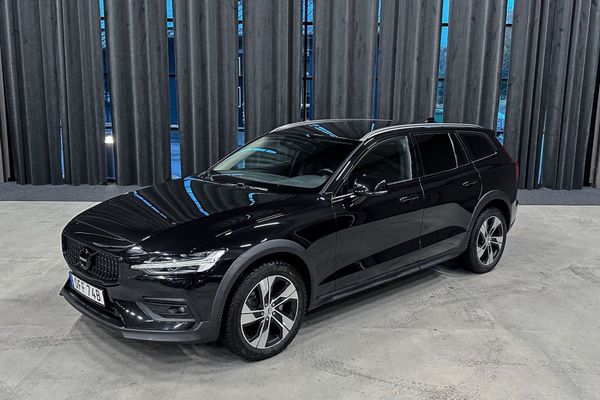 Volvo V60 Cross Country B4 AWD|H/K|Kamra|Drag|Keyless - 2021