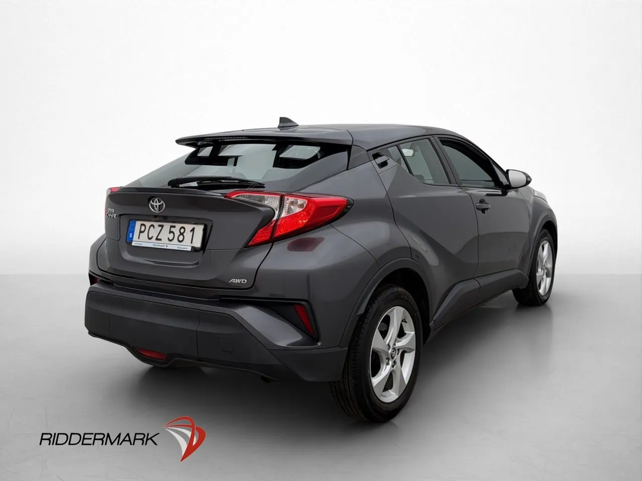 Vehicle image 5