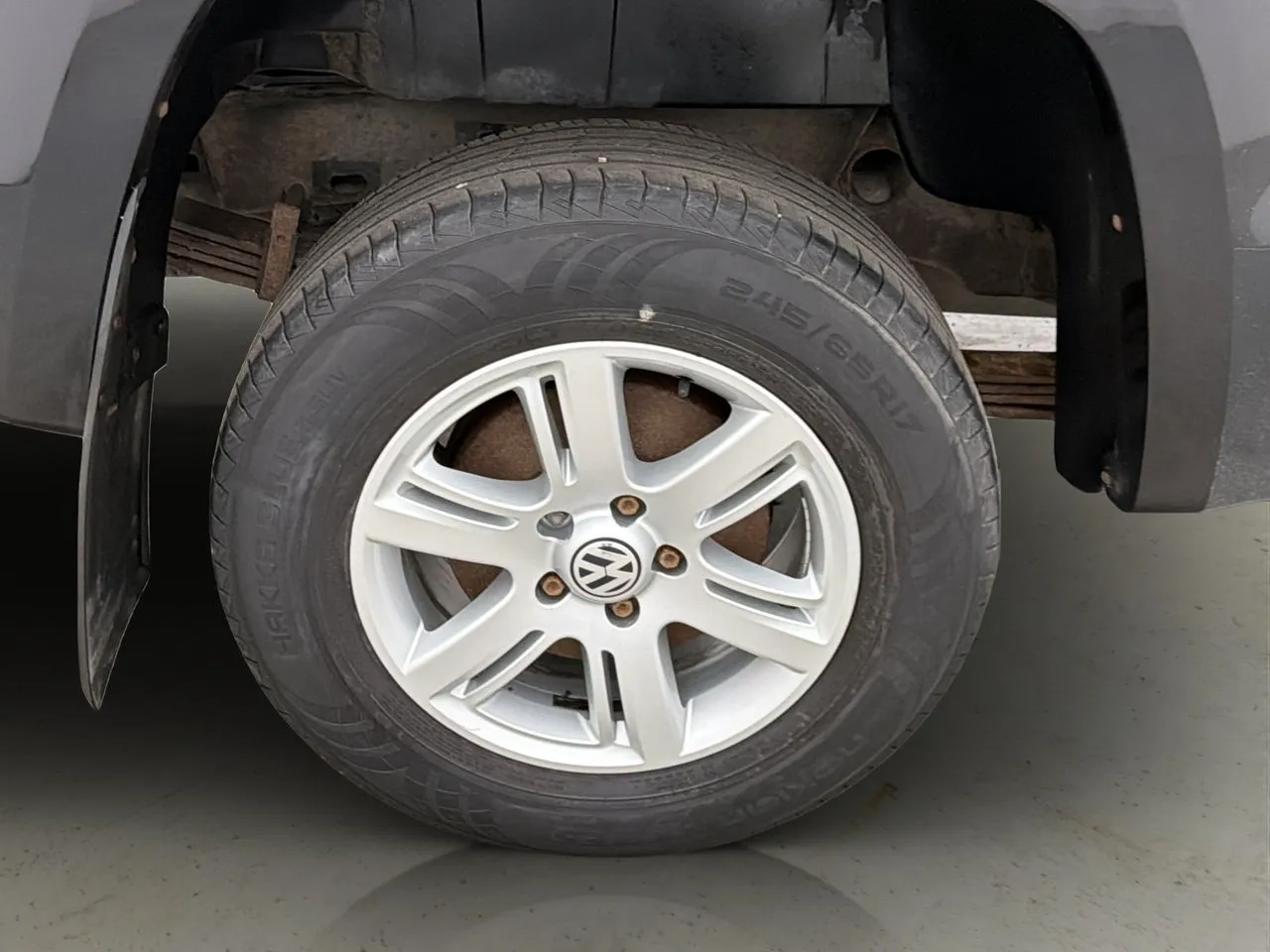 Vehicle image 26
