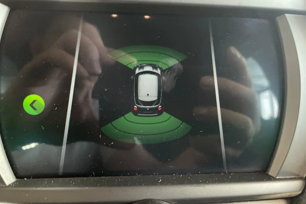 Vehicle image 22