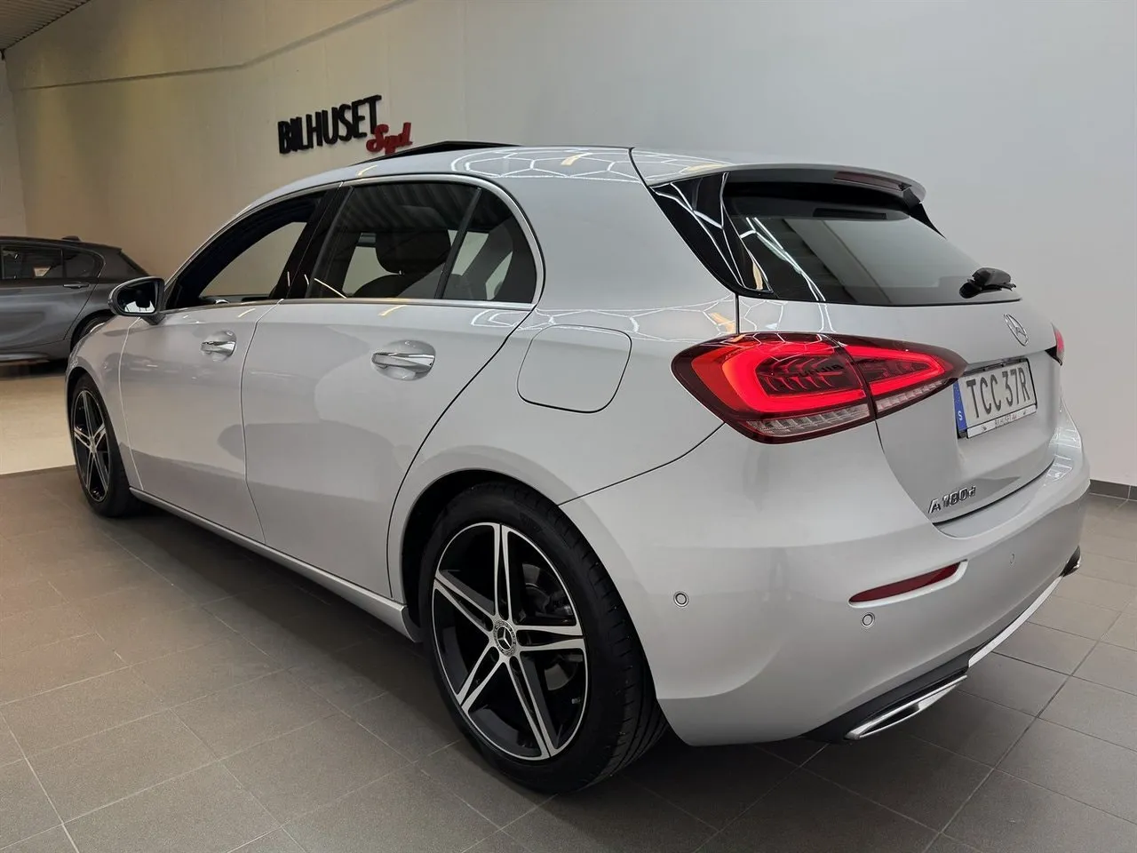 Vehicle image 3