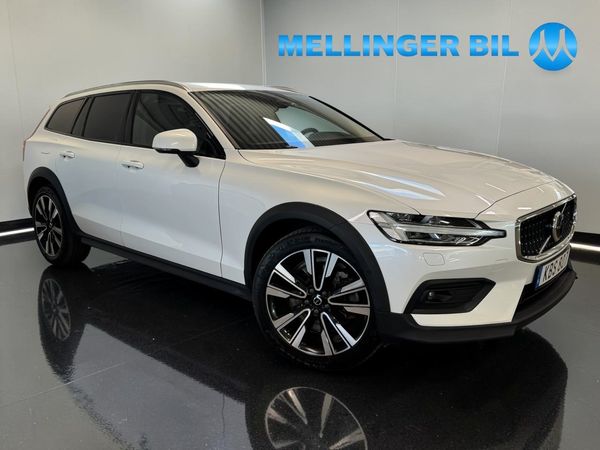 Volvo V60 Cross Country B4 AWD 197hk Geartronic Plus Skinn Backkamera - 2023