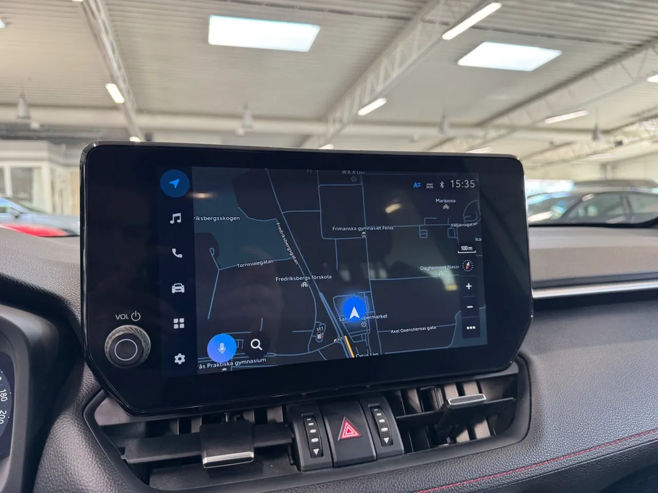 Vehicle image 13