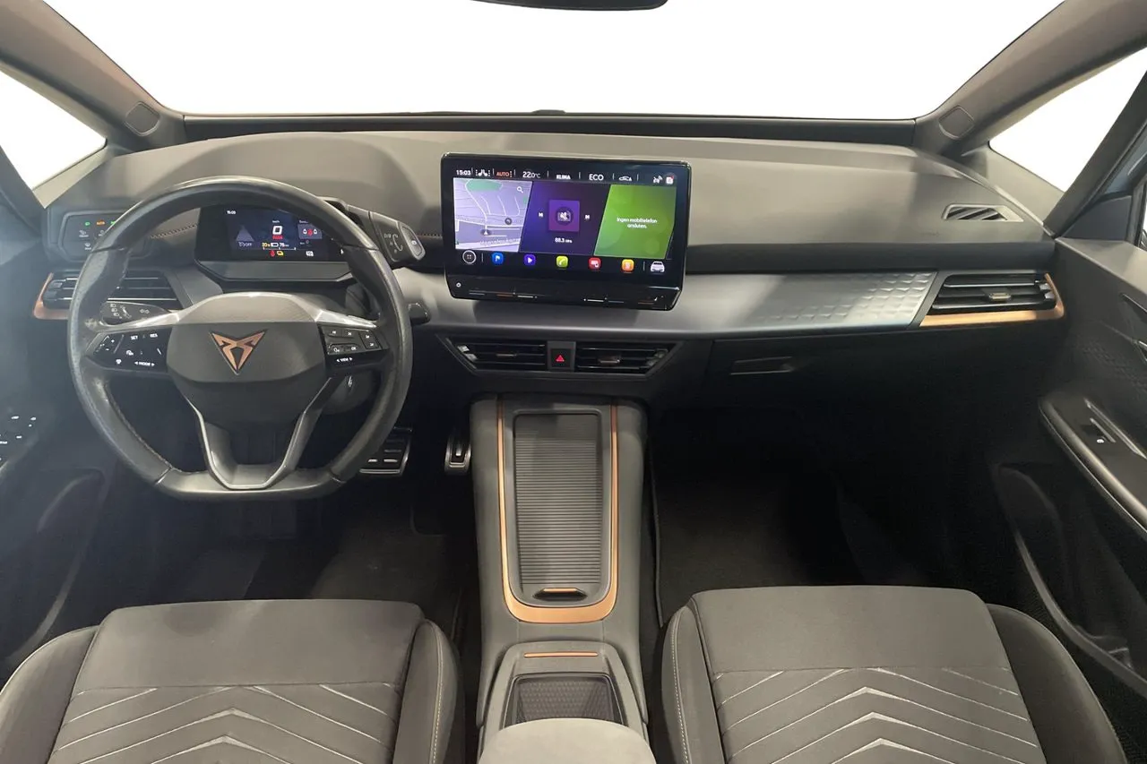 Vehicle image 16