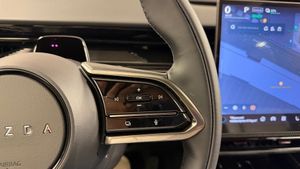 Mazda CX-6e bild 13