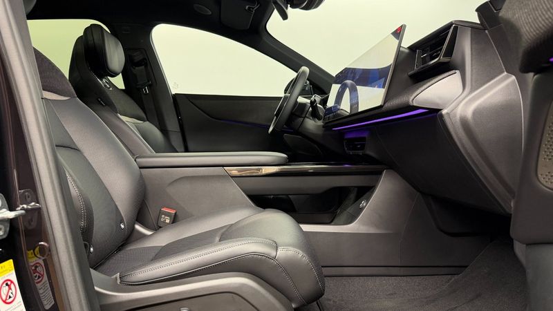 Mazda CX-6e bild 6