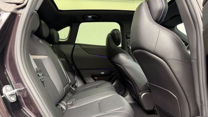 Mazda CX-6e bild 4