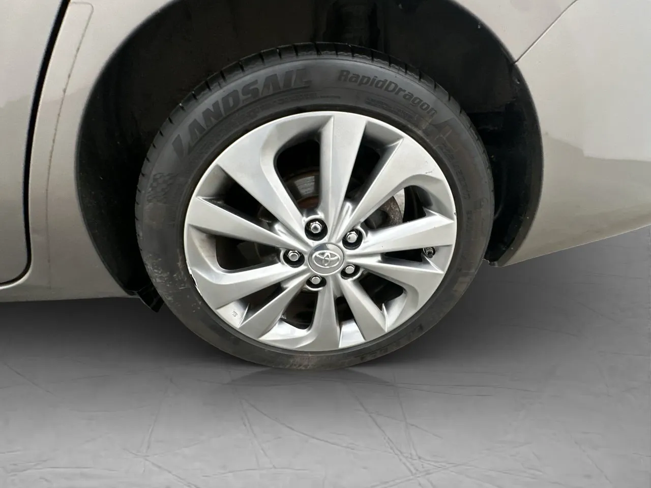 Vehicle image 30