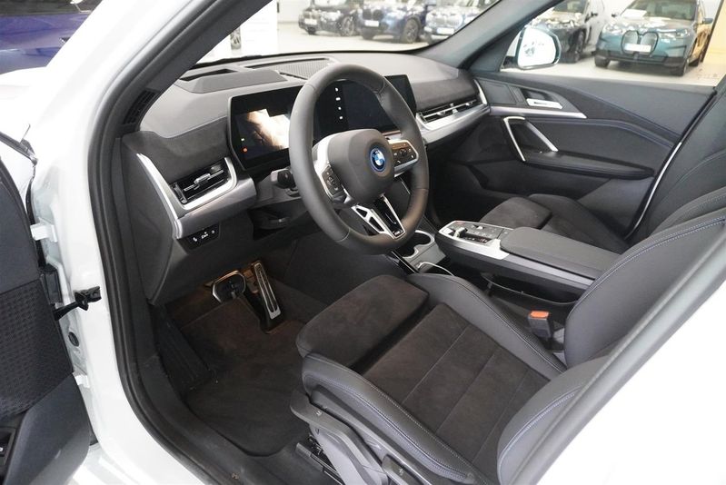 BMW iX1 bild 2